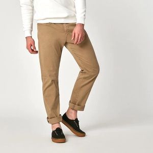 Brand New Mavi Matt Style Khakis W33 L36